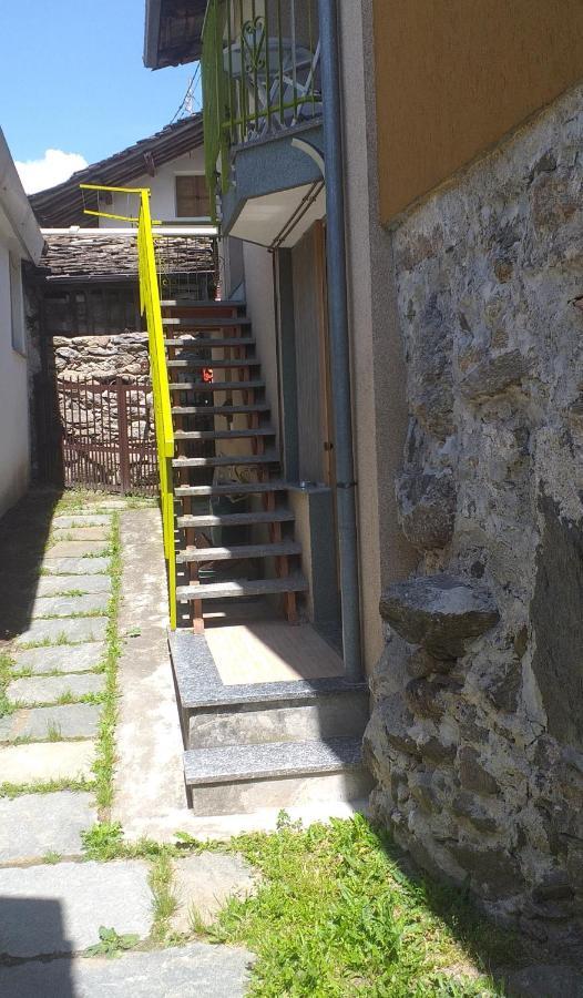 Il Bilocale Della Nonna Villa Locana Exteriör bild