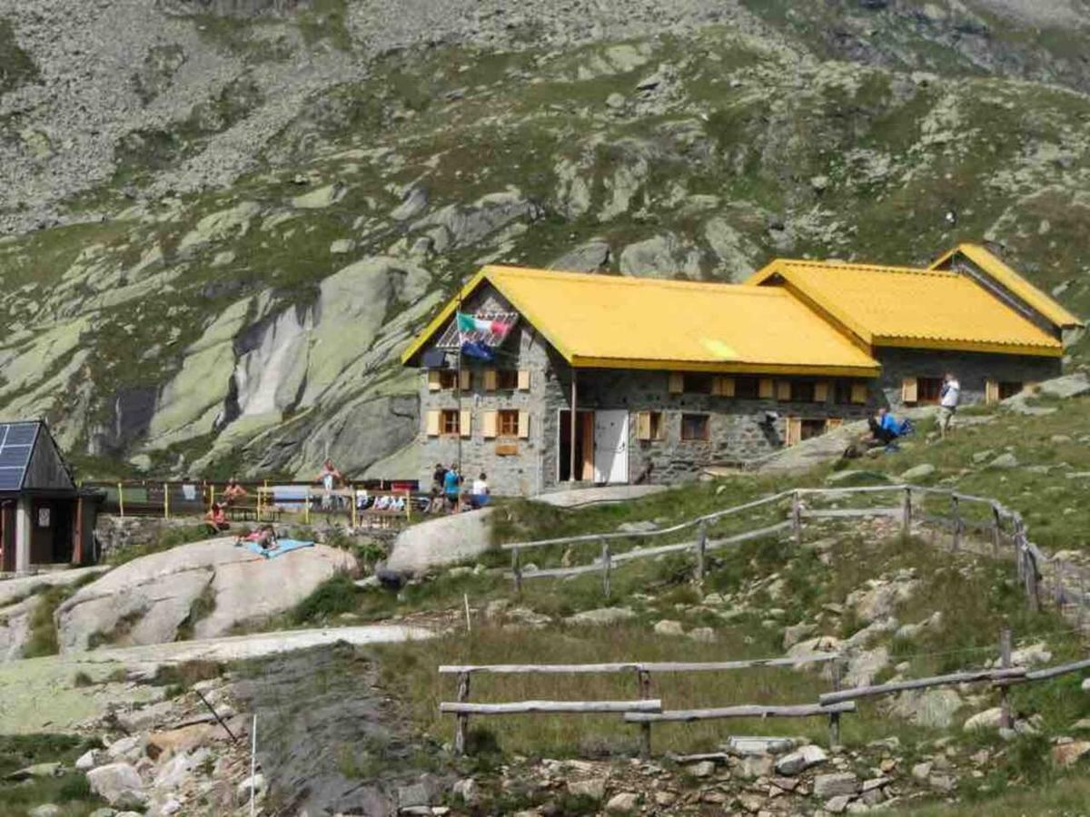 Il Bilocale Della Nonna Villa Locana Exteriör bild
